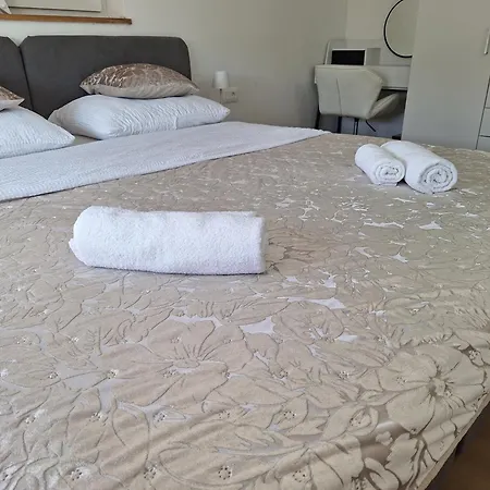Apartman Amphora Vir